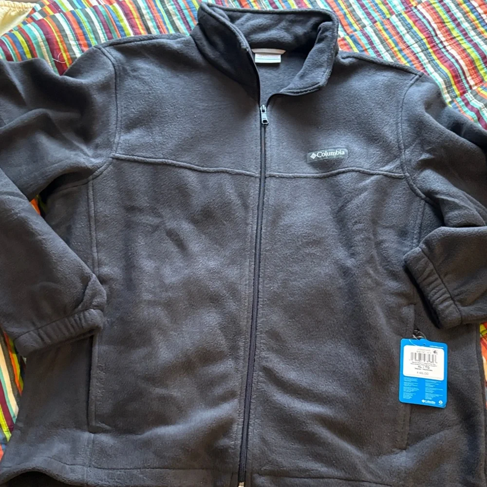 Columbia Charcoal Fleece Jacket size extra large, new white tag super soft